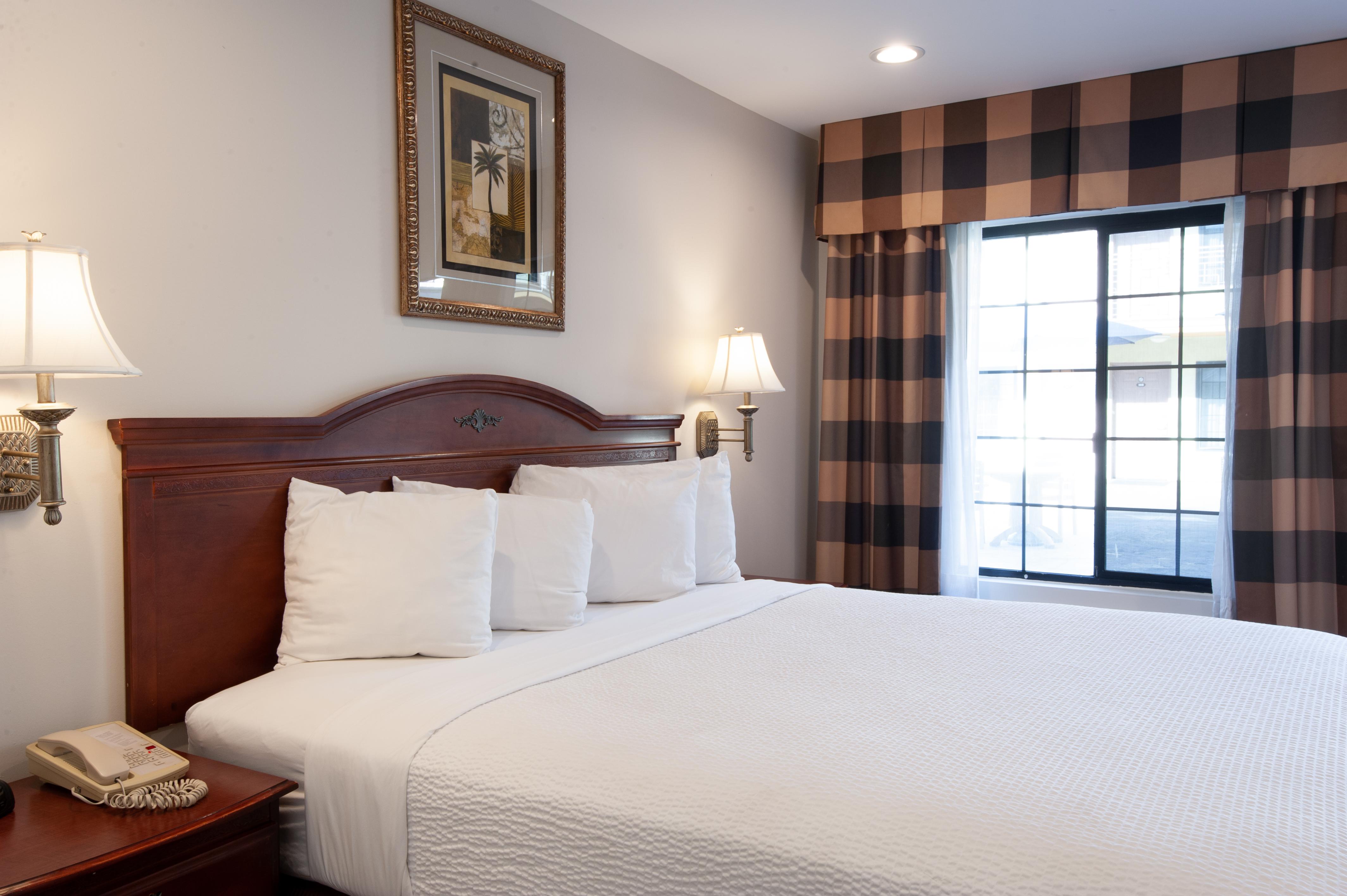 Studio City Court Yard Hotel Room photo