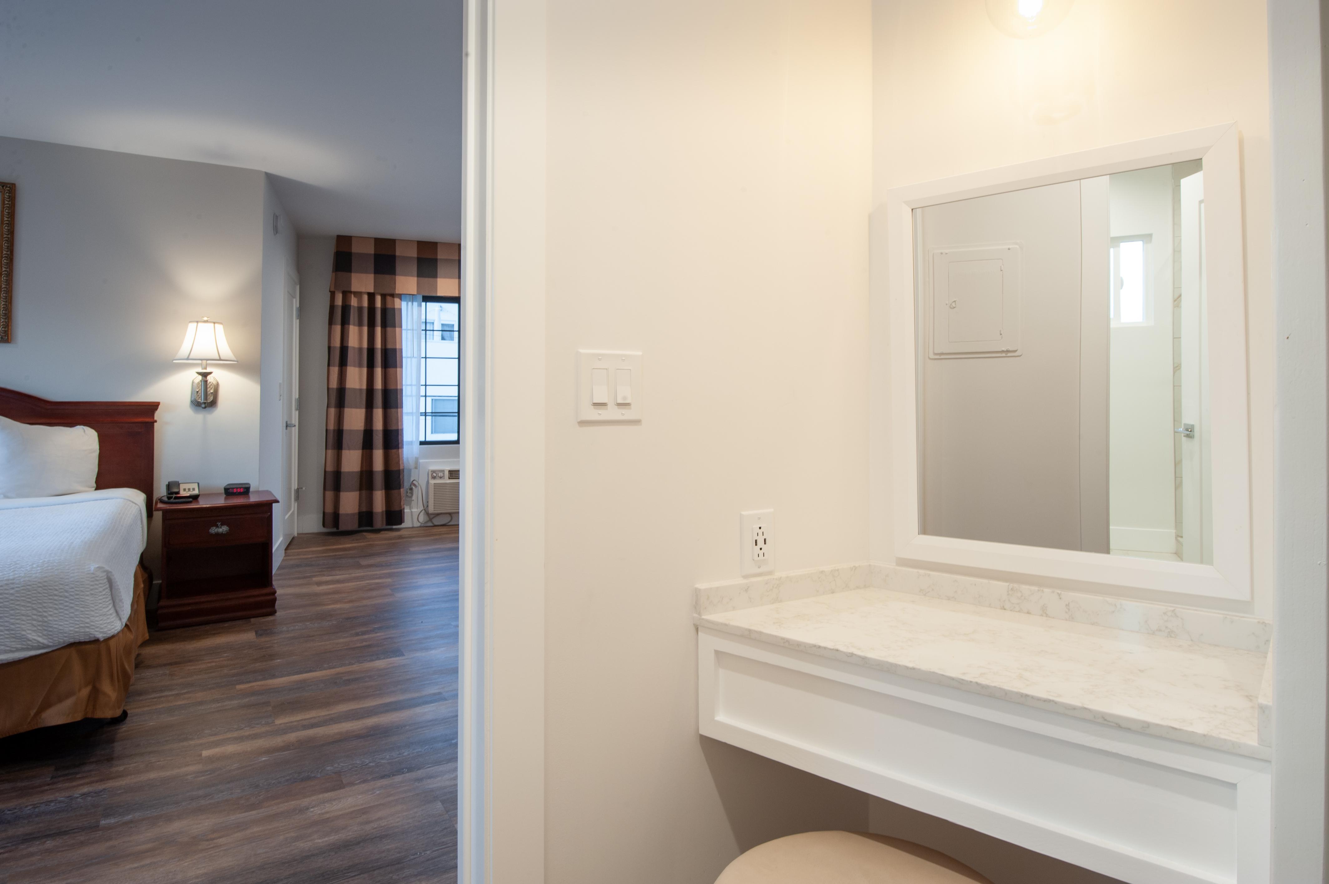 Studio City Court Yard Hotel Room photo
